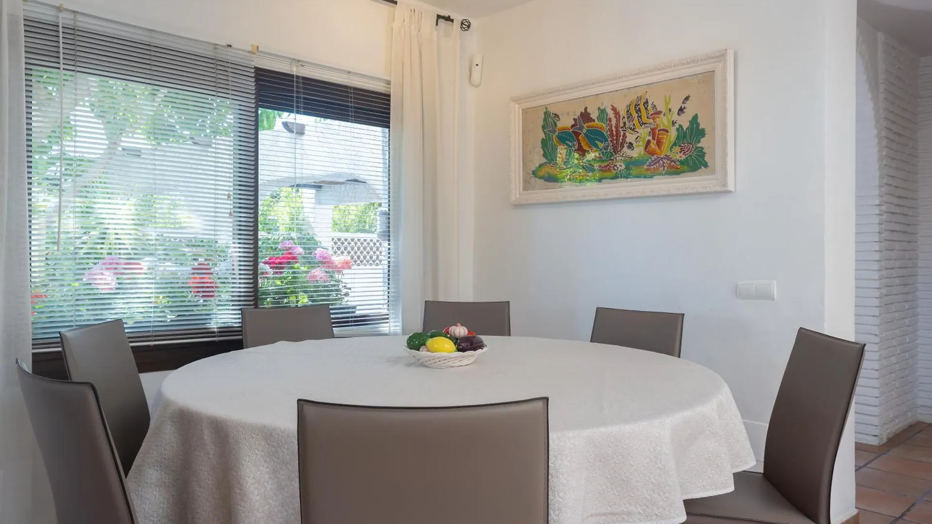 Villa By The Beach 5 Bedrooms Μαρμπέλλα Ισπανία