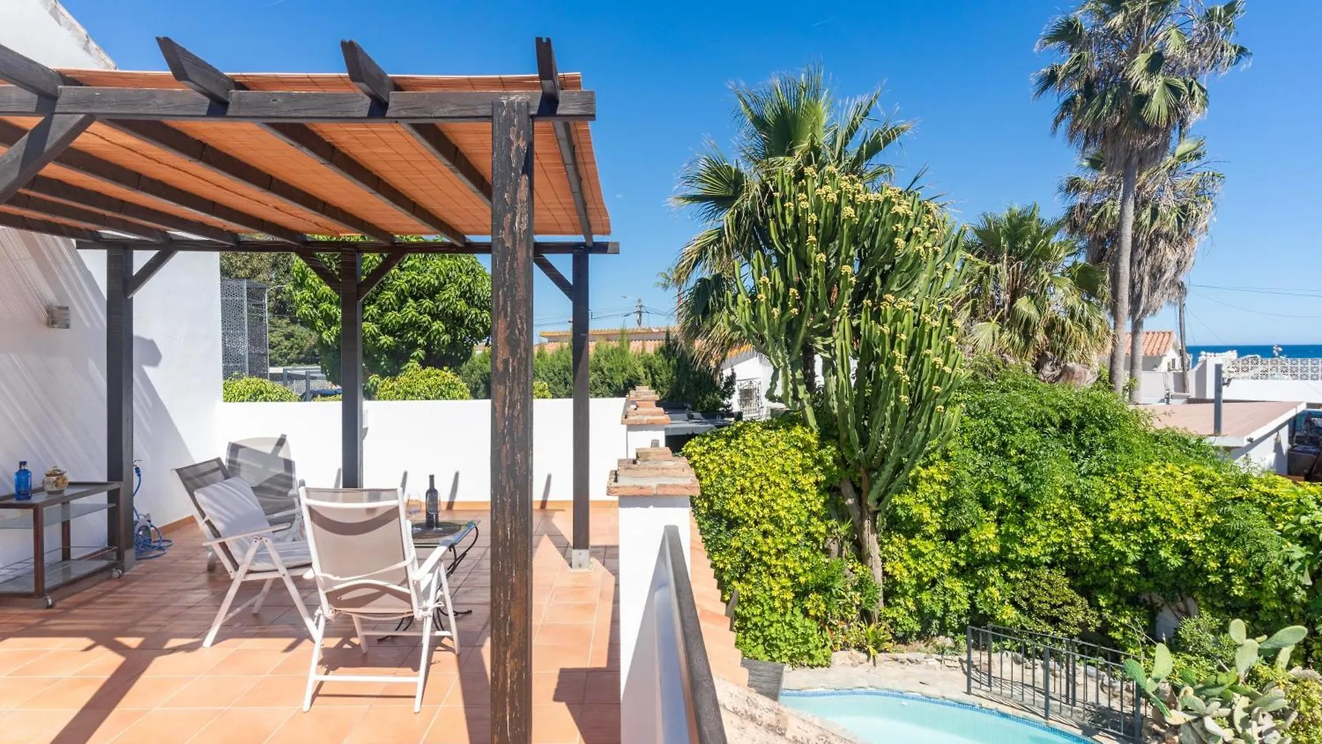 Villa By The Beach 5 Bedrooms Marbella